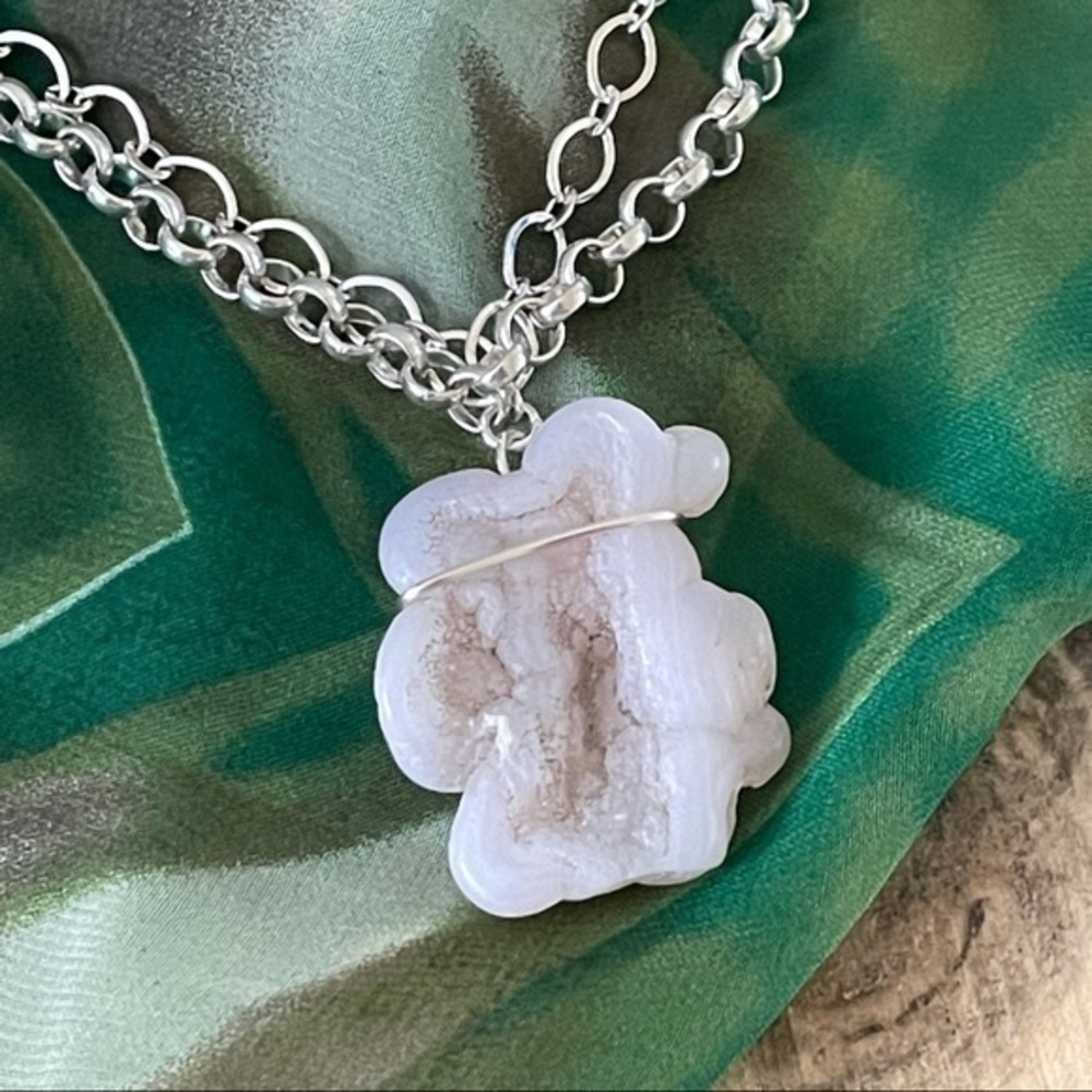 Handmade Dual Layered Natural Quartz & Chain Pendant Necklace 20” Minimalist - Picture 2 of 10